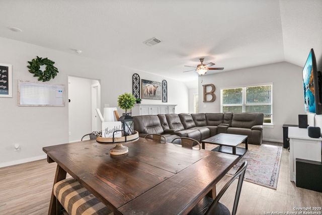 122 Dovetail St, Boerne, TX 78006