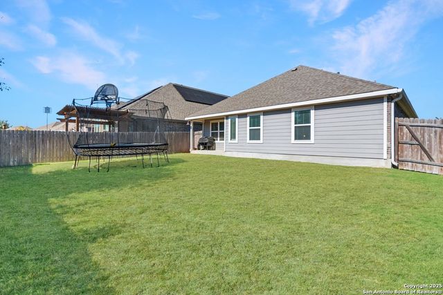 122 Dovetail St, Boerne, TX 78006