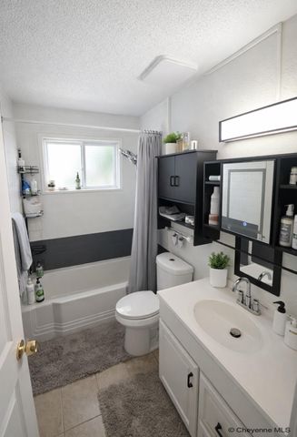 3306 MCCOMB AVE, Cheyenne, WY 82001