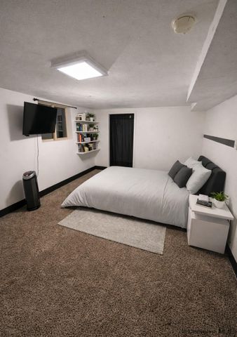 3306 MCCOMB AVE, Cheyenne, WY 82001