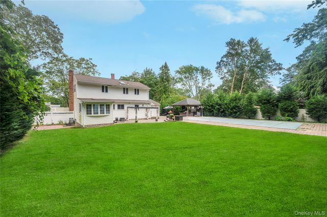 8 Brenner Road, Coram, NY 11727