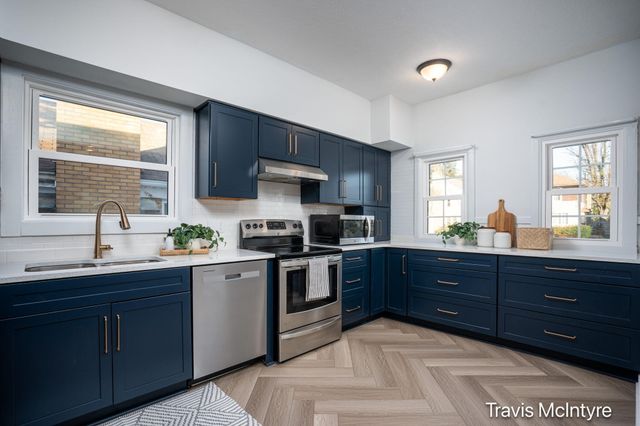 2053 Paris Avenue SE, Grand Rapids, MI 49507