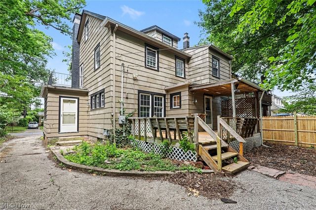 1371 Lynn Park Drive, Cleveland, OH 44121