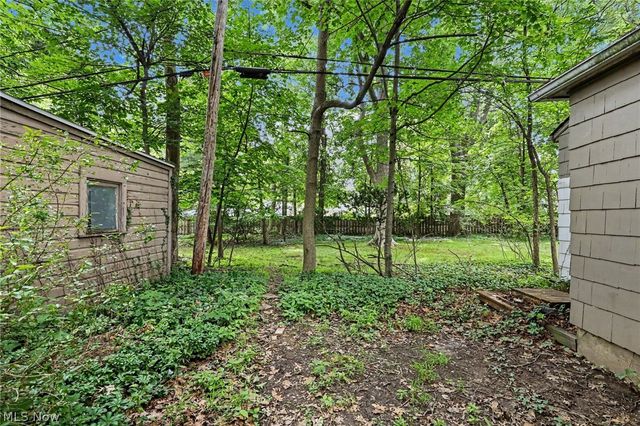 1371 Lynn Park Drive, Cleveland, OH 44121