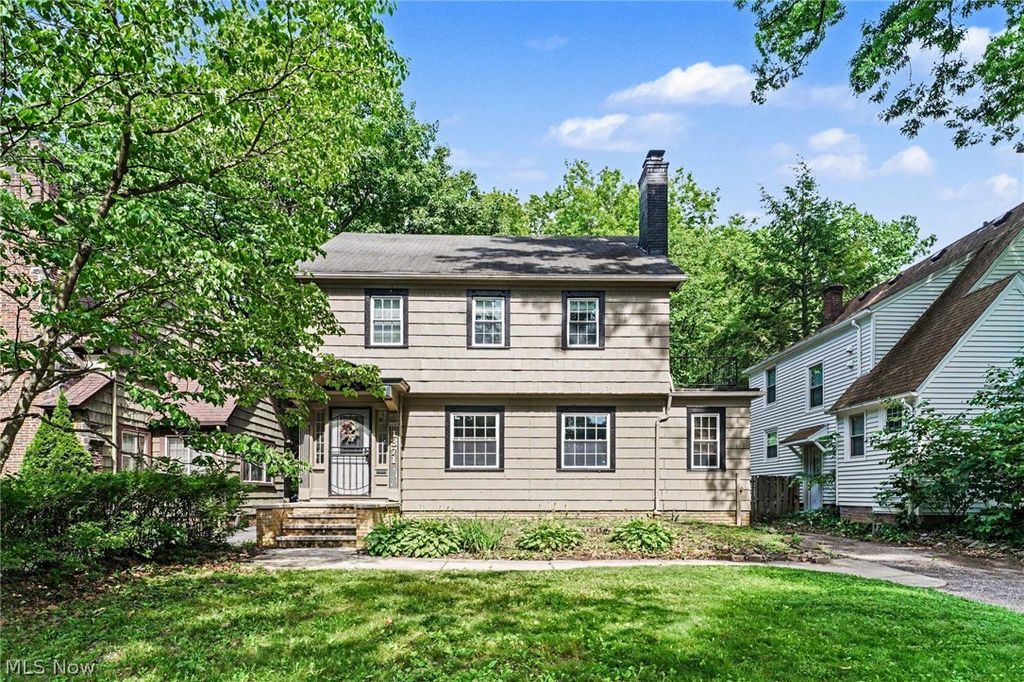 1371 Lynn Park Drive, Cleveland, OH 44121