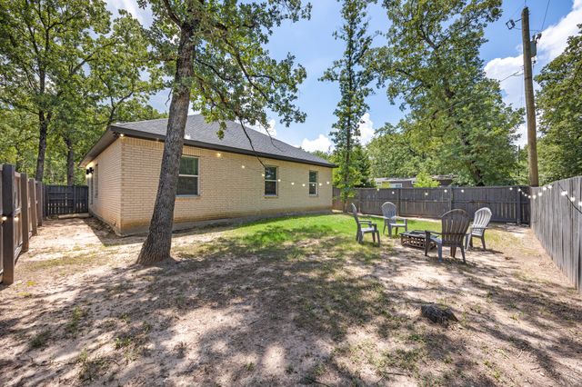 225 S Cherokee Shores Drive, Mabank, TX 75156