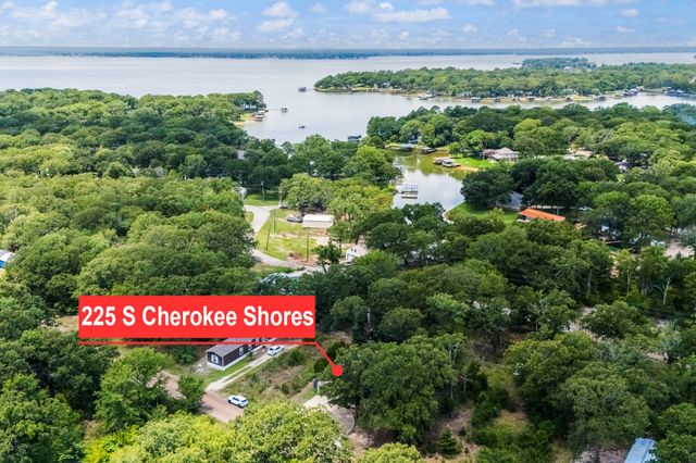 225 S Cherokee Shores Drive, Mabank, TX 75156