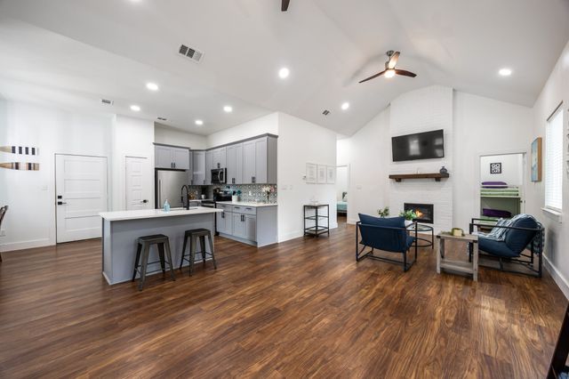 225 S Cherokee Shores Drive, Mabank, TX 75156