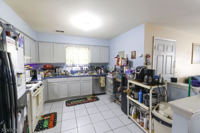 297 Avon Ave, Newark City, NJ 07108