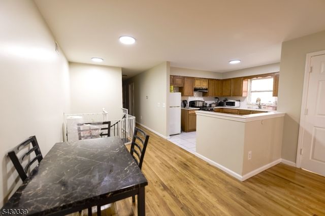 297 Avon Ave, Newark City, NJ 07108