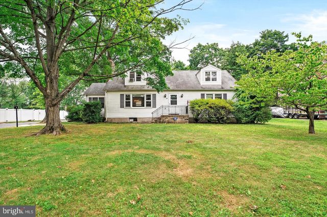 648 OLD YORK RD, East Windsor, NJ 08520