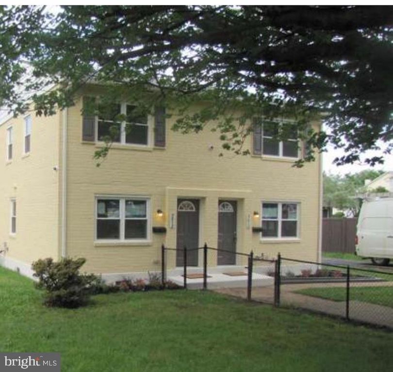 9812 MAIN ST, Manassas, VA 20110
