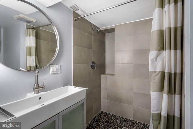 1311 EAST CAPITOL ST SE, Washington, DC 20003