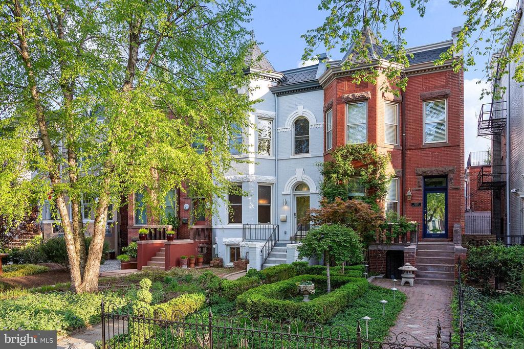 1311 EAST CAPITOL ST SE, Washington, DC 20003