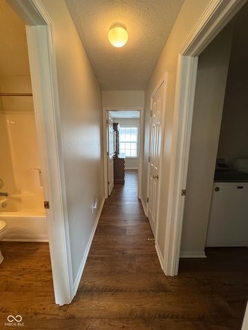 909 W Lincoln Park West Drive, Greenwood, IN 46142