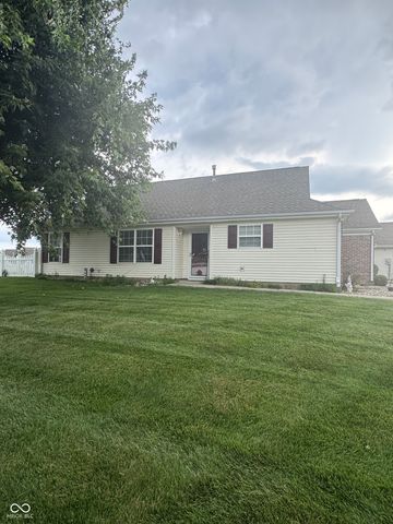 909 W Lincoln Park West Drive, Greenwood, IN 46142
