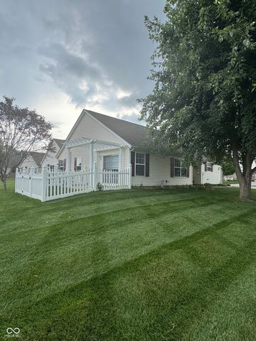 909 W Lincoln Park West Drive, Greenwood, IN 46142
