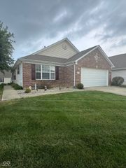 909 W Lincoln Park West Drive, Greenwood, IN 46142