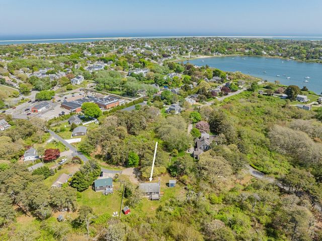 66 Snow Ln, Chatham, MA 02633