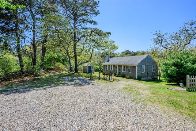 66 Snow Ln, Chatham, MA 02633
