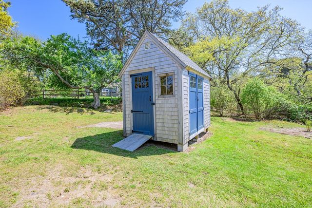 66 Snow Ln, Chatham, MA 02633