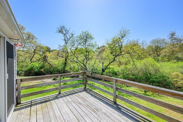 66 Snow Ln, Chatham, MA 02633
