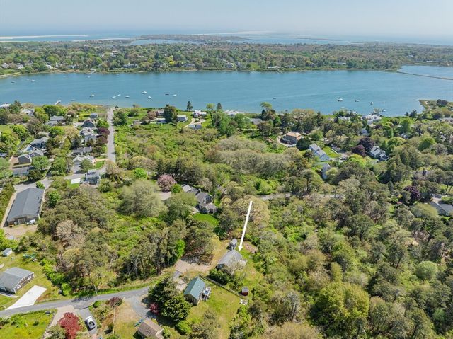 66 Snow Ln, Chatham, MA 02633