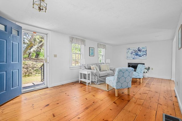 66 Snow Ln, Chatham, MA 02633