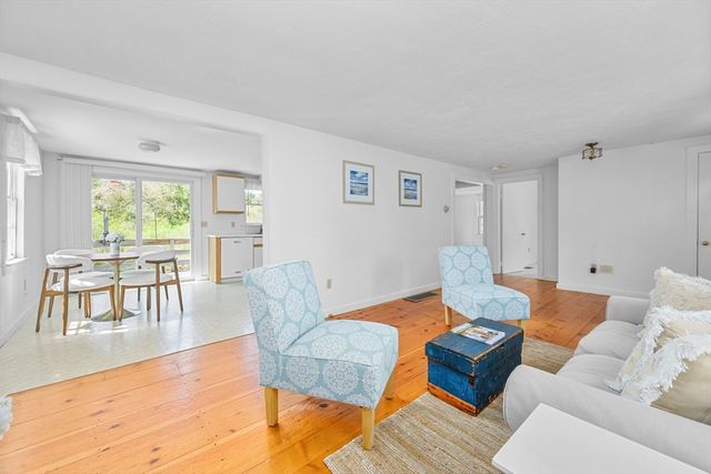 66 Snow Ln, Chatham, MA 02633