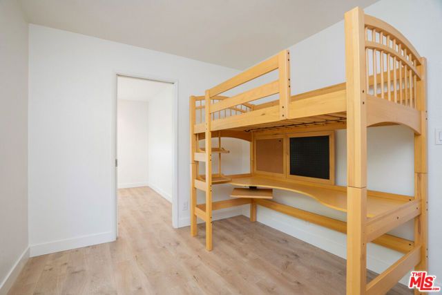 3460 Redwood Avenue, Los Angeles, CA 90066