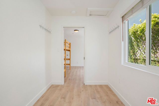 3460 Redwood Avenue, Los Angeles, CA 90066