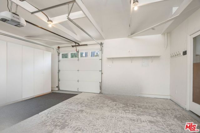 3460 Redwood Avenue, Los Angeles, CA 90066