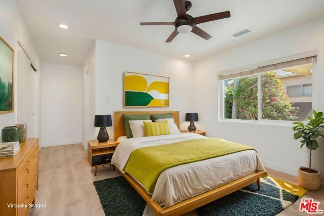 3460 Redwood Avenue, Los Angeles, CA 90066