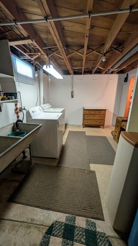 2008 2nd Avenue SE, Austin, MN 55912