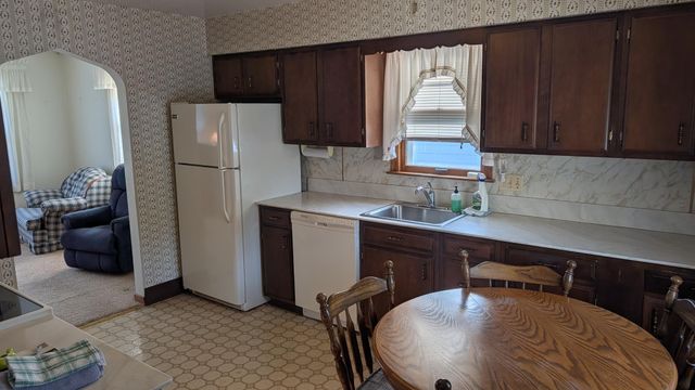 2008 2nd Avenue SE, Austin, MN 55912