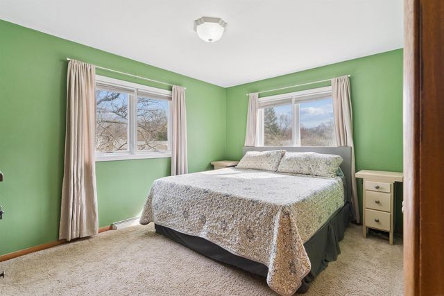 2610 McClain Drive, Cedar Falls, IA 50613