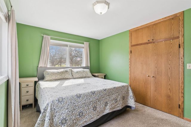 2610 McClain Drive, Cedar Falls, IA 50613