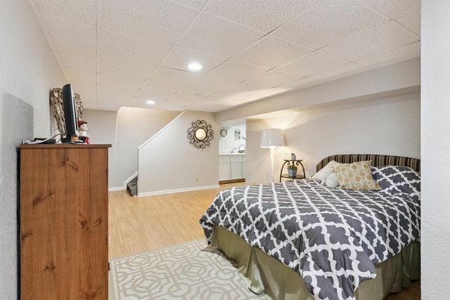 2610 McClain Drive, Cedar Falls, IA 50613