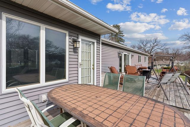 2610 McClain Drive, Cedar Falls, IA 50613