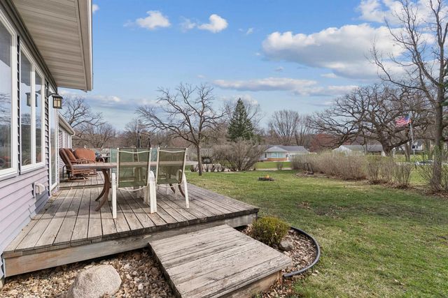 2610 McClain Drive, Cedar Falls, IA 50613