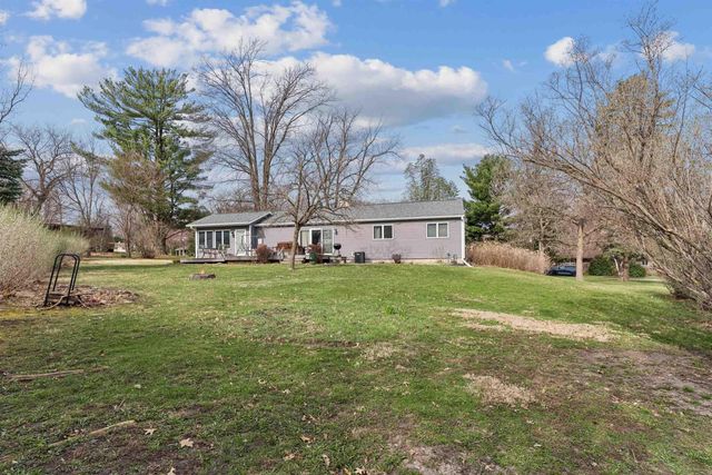 2610 McClain Drive, Cedar Falls, IA 50613