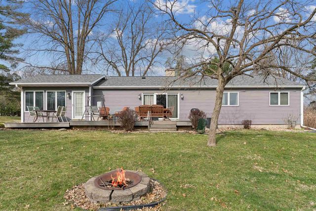 2610 McClain Drive, Cedar Falls, IA 50613