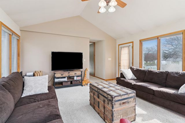 2610 McClain Drive, Cedar Falls, IA 50613
