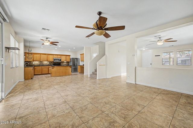 2934 W FREMONT Road, Phoenix, AZ 85041