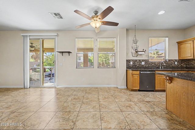 2934 W FREMONT Road, Phoenix, AZ 85041