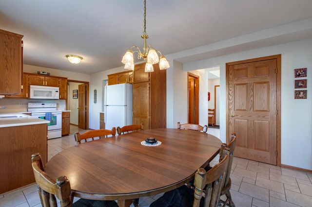 4422 Surrey Lane NW, Rochester, MN 55901