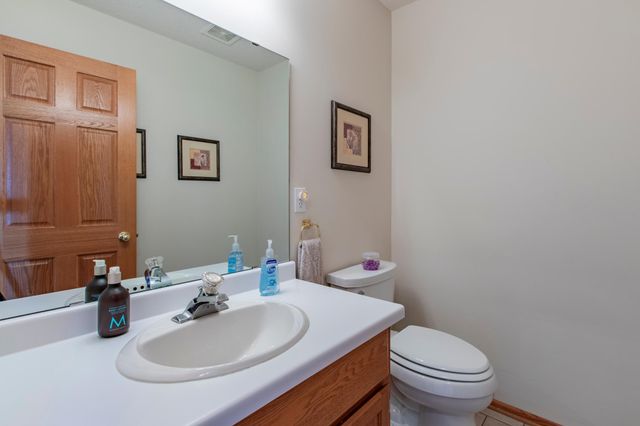 4422 Surrey Lane NW, Rochester, MN 55901