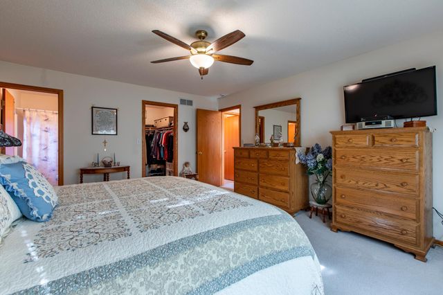 4422 Surrey Lane NW, Rochester, MN 55901