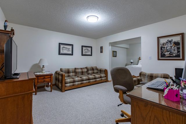 4422 Surrey Lane NW, Rochester, MN 55901