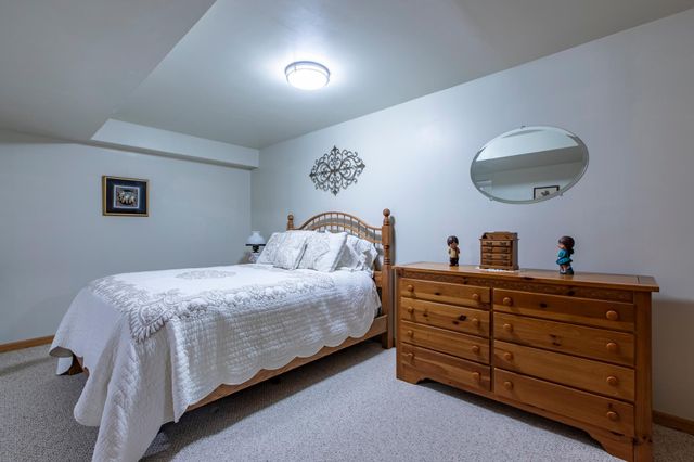 4422 Surrey Lane NW, Rochester, MN 55901